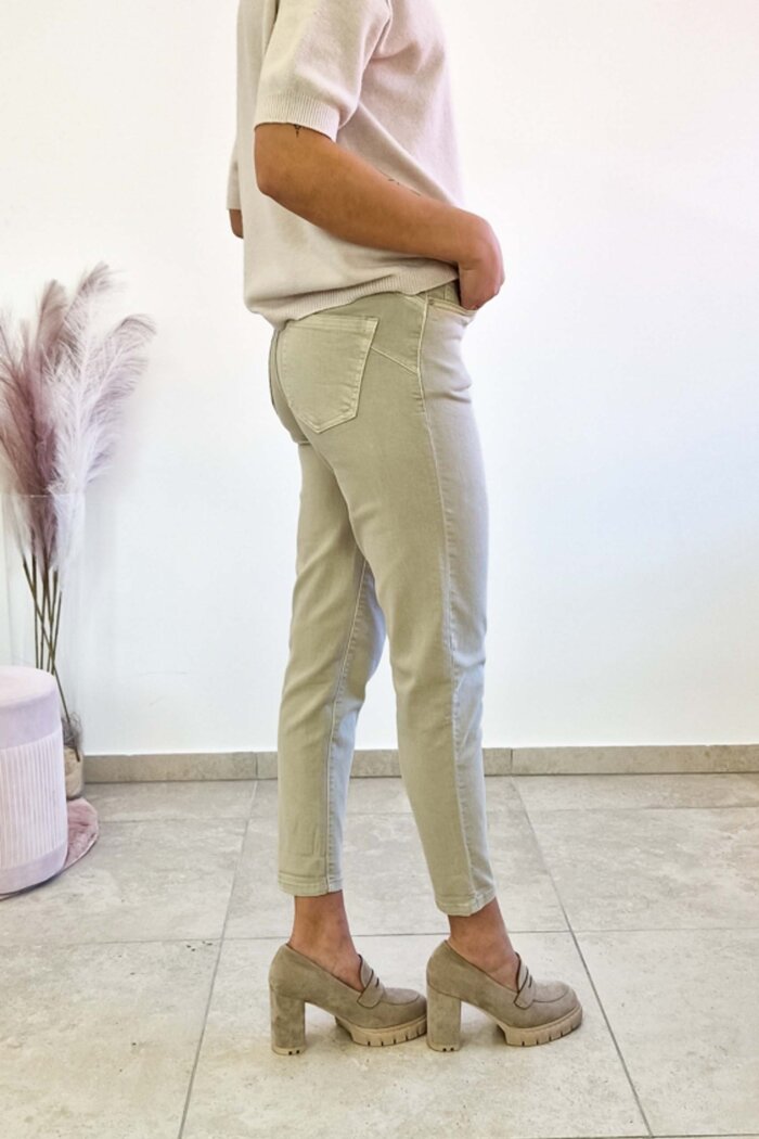 Beżowe Jeansy Damskie Mom Fit - obrazek 2