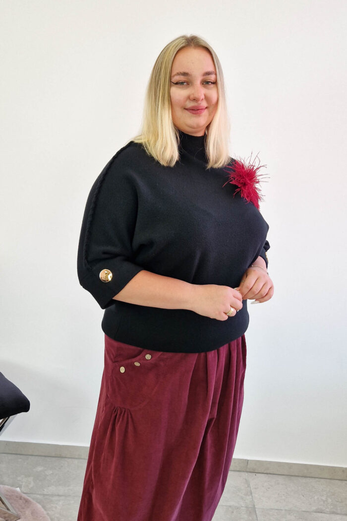 Sweter Damski Półgolf z Warkoczem na Rękawie Czarny