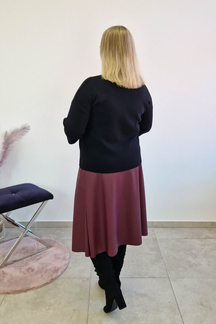 Sweter Damski z Futrzaną Broszą Czarny - obrazek 2
