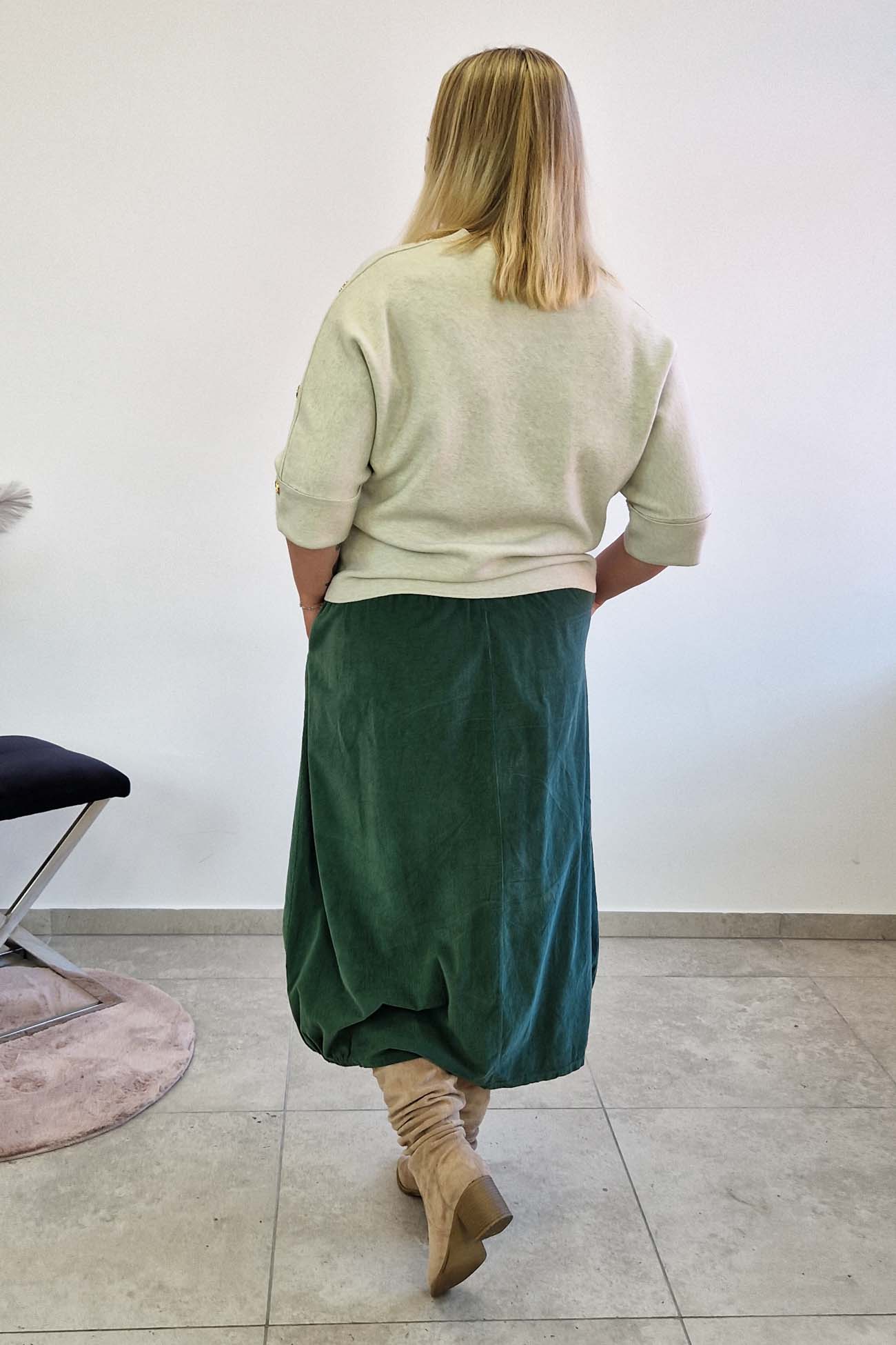 Sklep internetowy NeliNo Sweter Damski z Guzikami na Rękawie Beżowy - obrazek 2