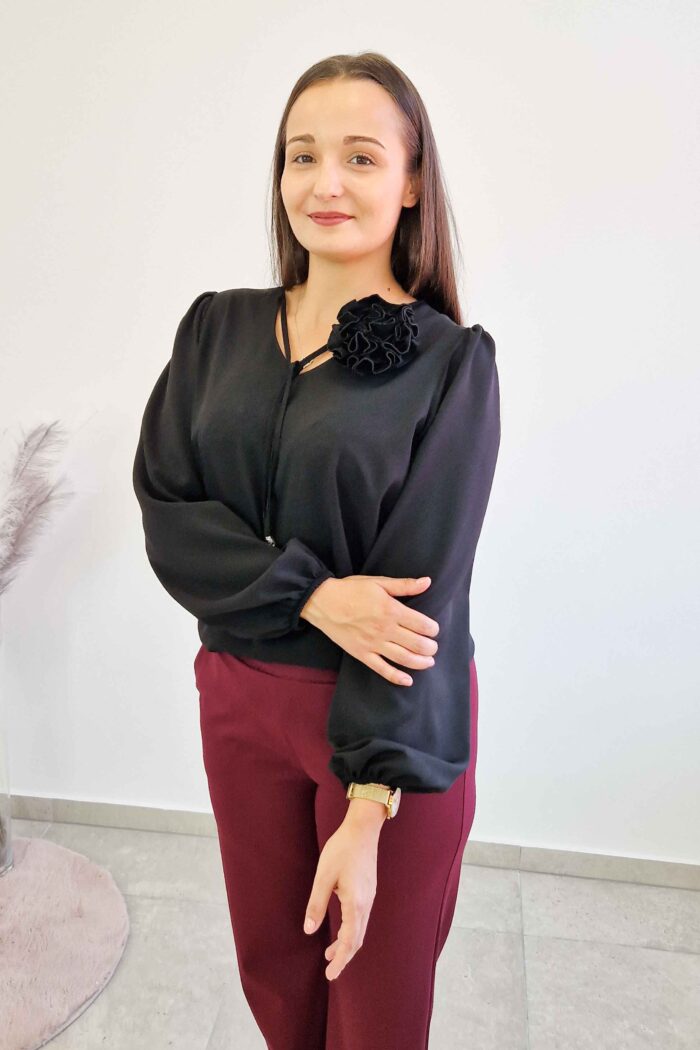 Elegancka Bluzka Damska z Dopinaną Różą Czarna