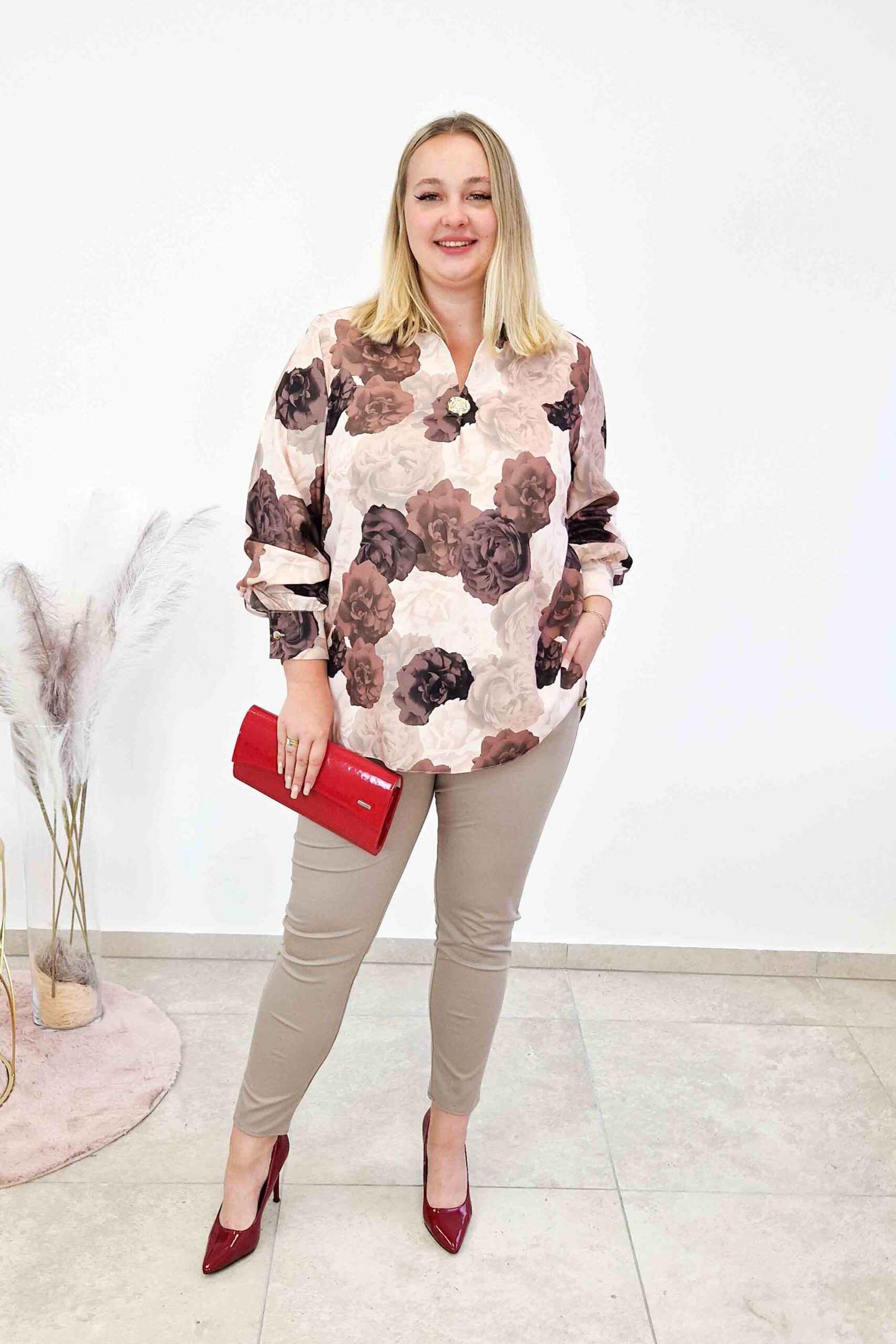 Sklep internetowy NeliNo Bluzka Damska w Róże z Broszką Beżowo-Czekoladowa