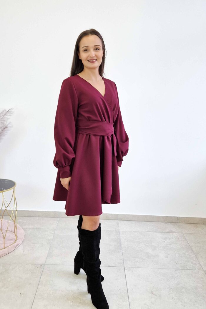 Elegancka Sukienka Damska Midi z Szarfą w Pasie Bordowa - obrazek 4