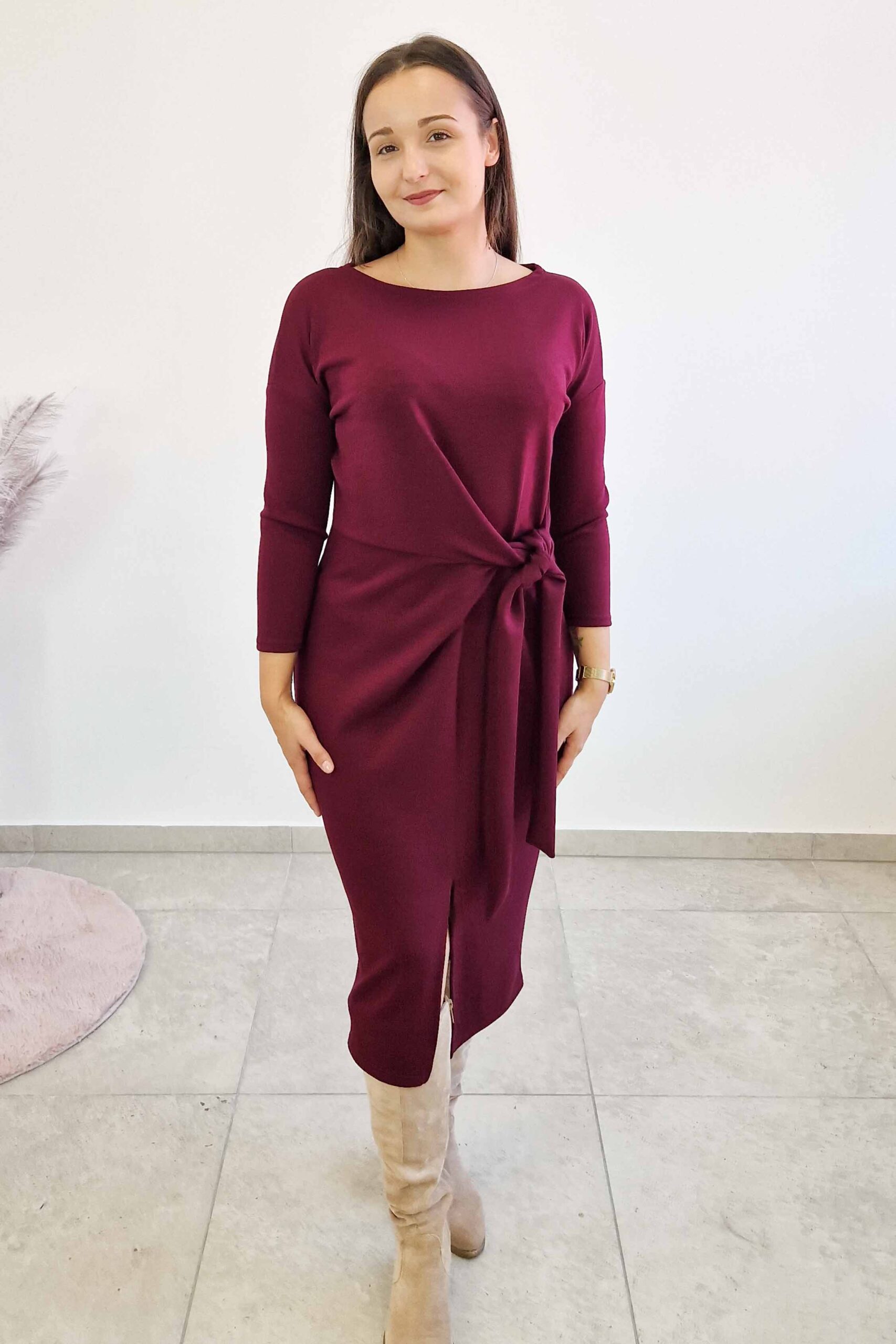 Sklep internetowy NeliNo Elegancka Sukienka Maxi Damska z Wiązaniem w Pasie Bordowa