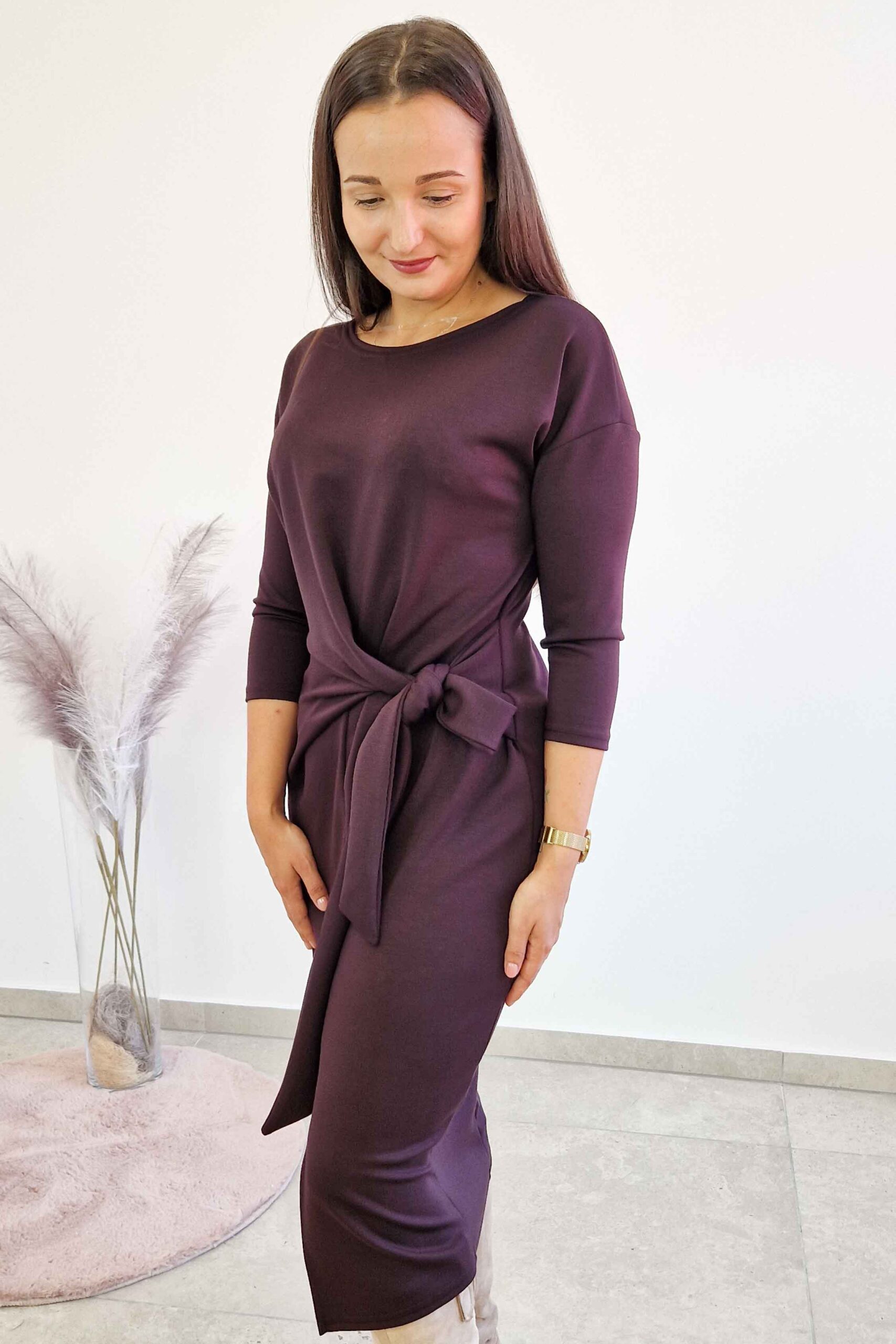 Sklep internetowy NeliNo Elegancka Sukienka Maxi Damska z Wiązaniem w Pasie Czekoladowa - obrazek 2