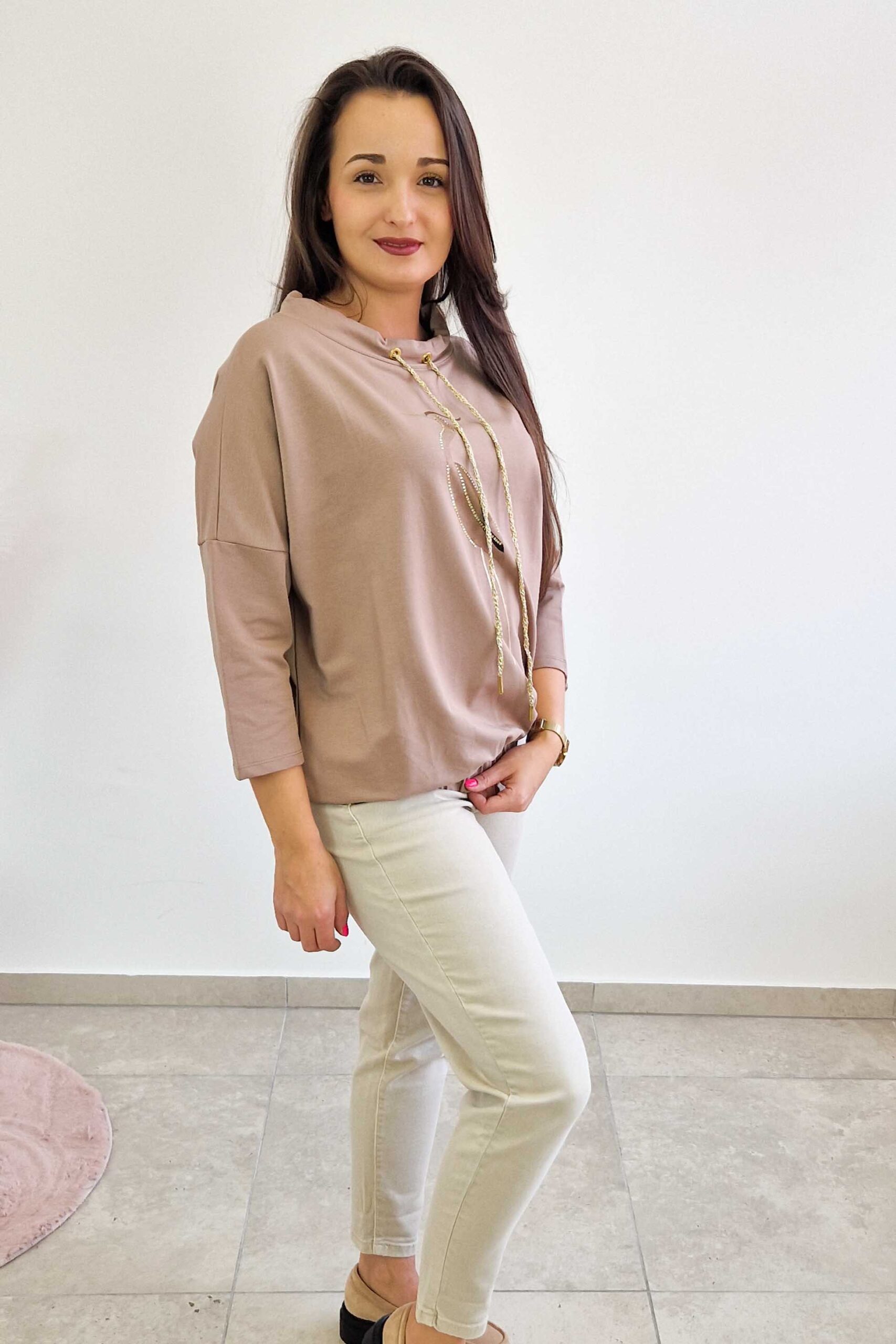 Sklep internetowy NeliNo Bluzka Damska z Czaplą Rękaw 3/4 Beżowa - obrazek 3