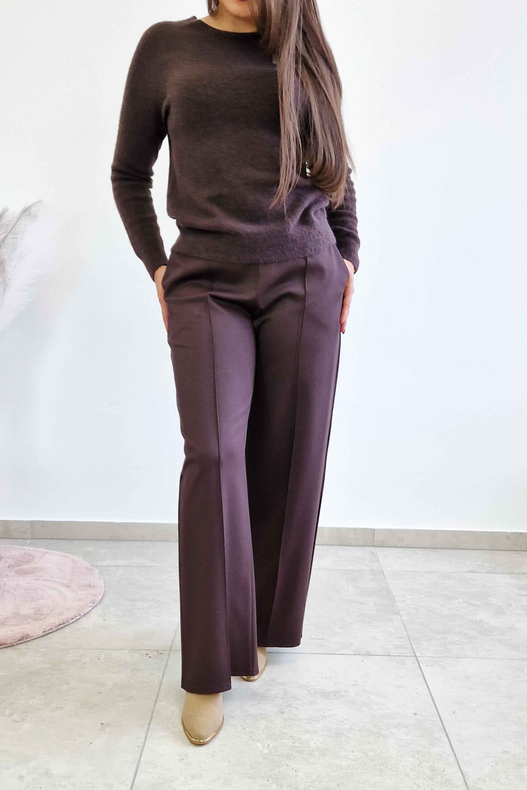 Sklep internetowy NeliNo Simili Spodnie Damskie z Szeroką Nogawką w Kant Czekoladowe - obrazek 4