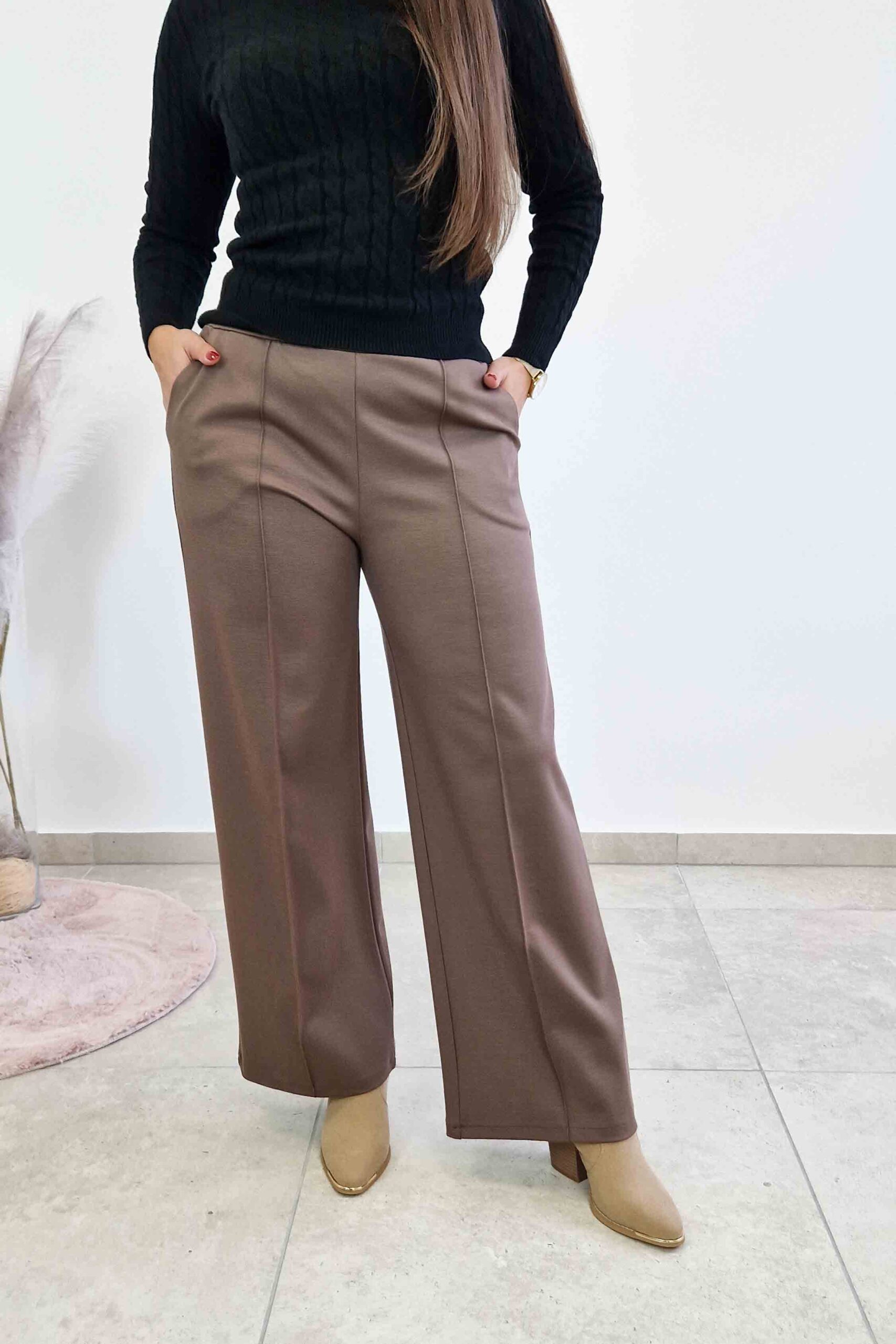 Sklep internetowy NeliNo Simili Spodnie Damskie z Szeroką Nogawką w Kant Fango - obrazek 4