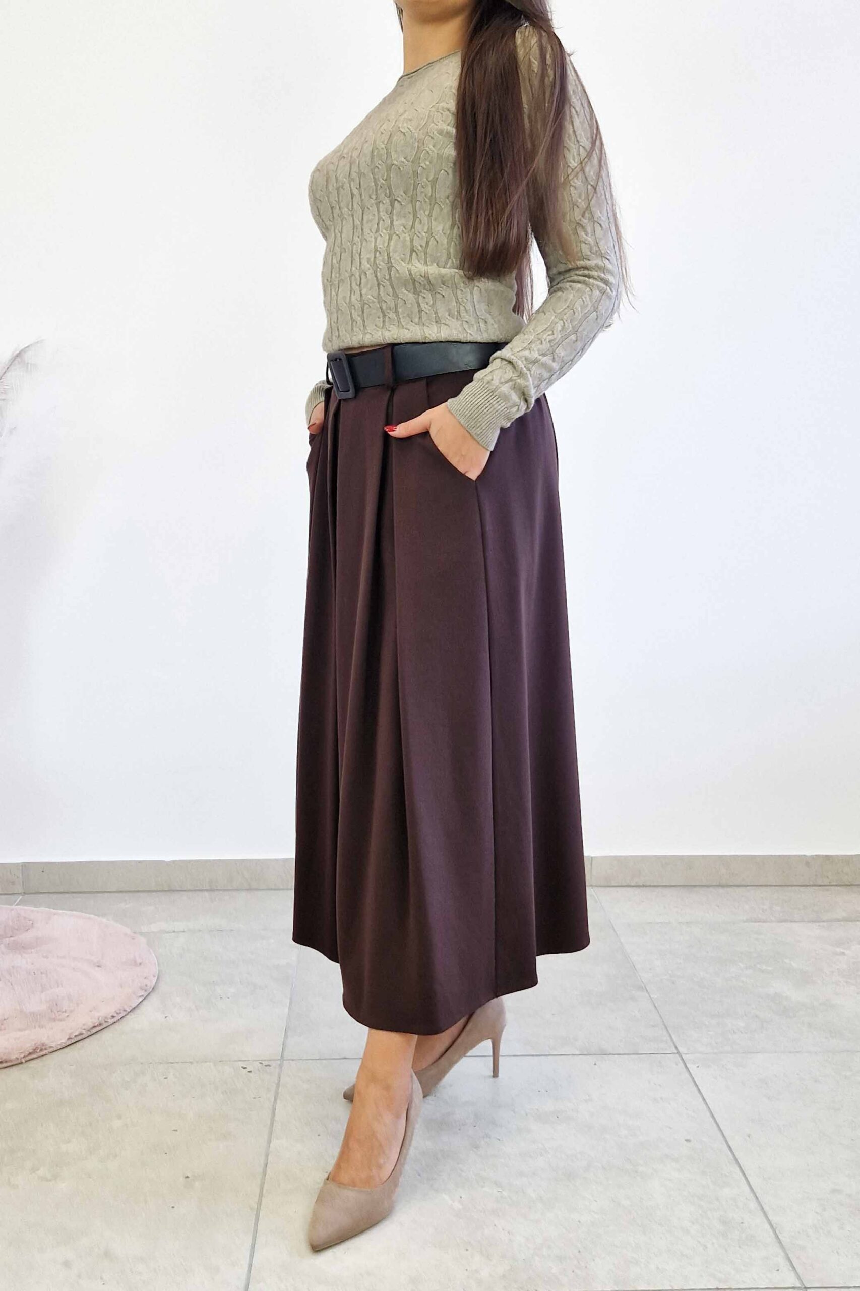 Sklep internetowy NeliNo Spódnica Maxi z Kontrafałdami i Paskiem Czekoladowa - obrazek 2