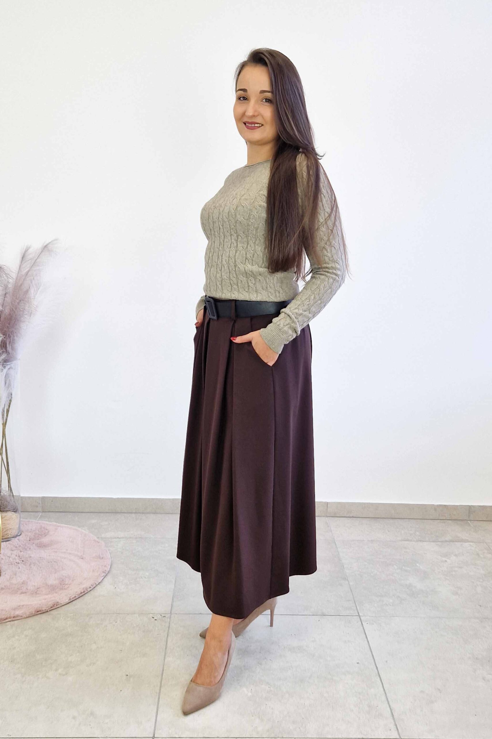 Sklep internetowy NeliNo Spódnica Maxi z Kontrafałdami i Paskiem Czekoladowa - obrazek 3