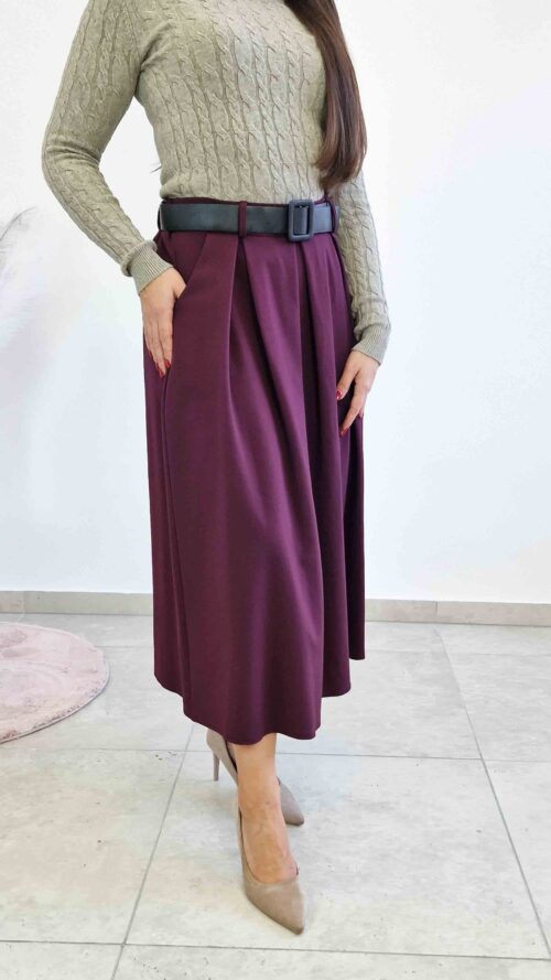Spódnica Maxi z Kontrafałdami i Paskiem Śliwkowa