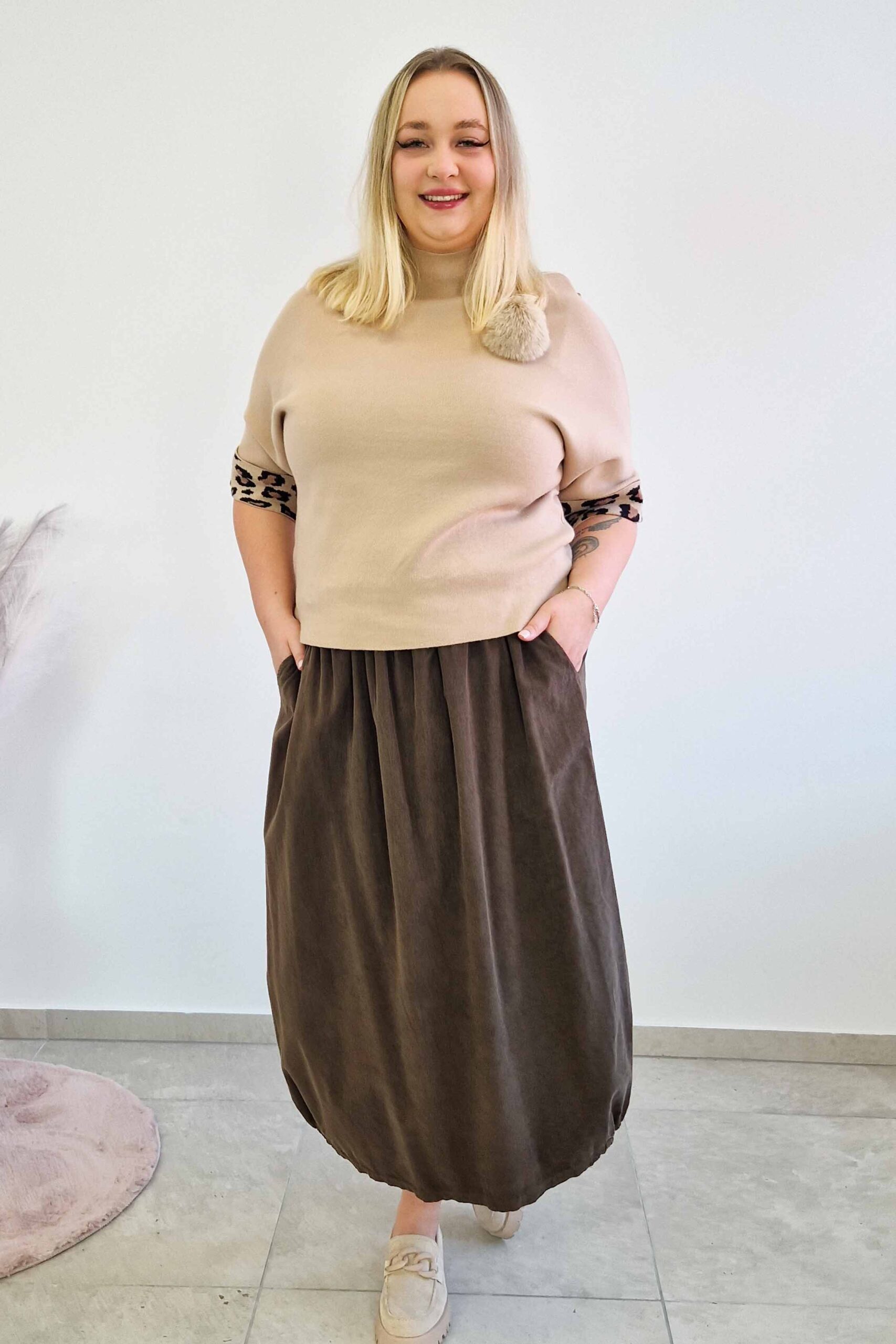 Sklep internetowy NeliNo Spódnica Sztruksowa Damska Bombka Czekoladowa