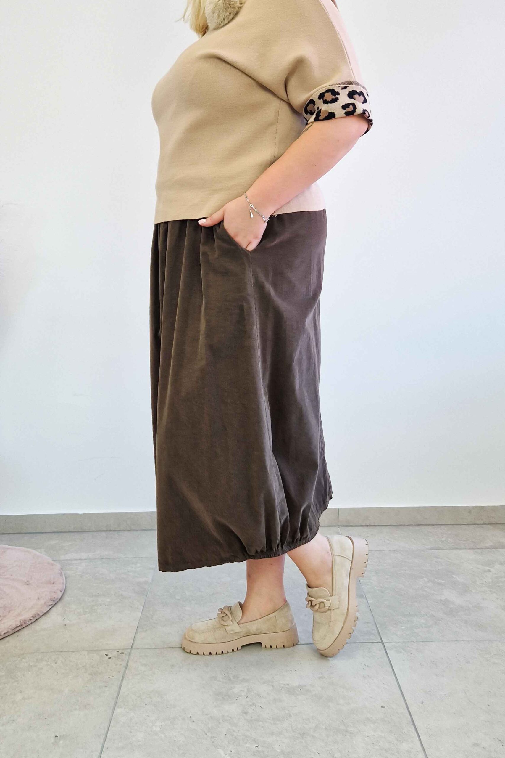 Sklep internetowy NeliNo Spódnica Sztruksowa Damska Bombka Czekoladowa - obrazek 3