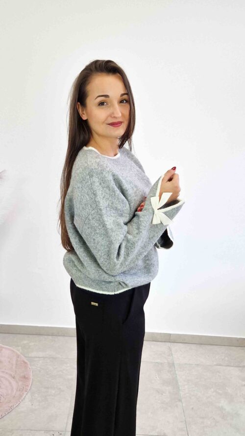 Sweter Damski z Długim Rękawem i Ozdobną Wstążką Popielaty