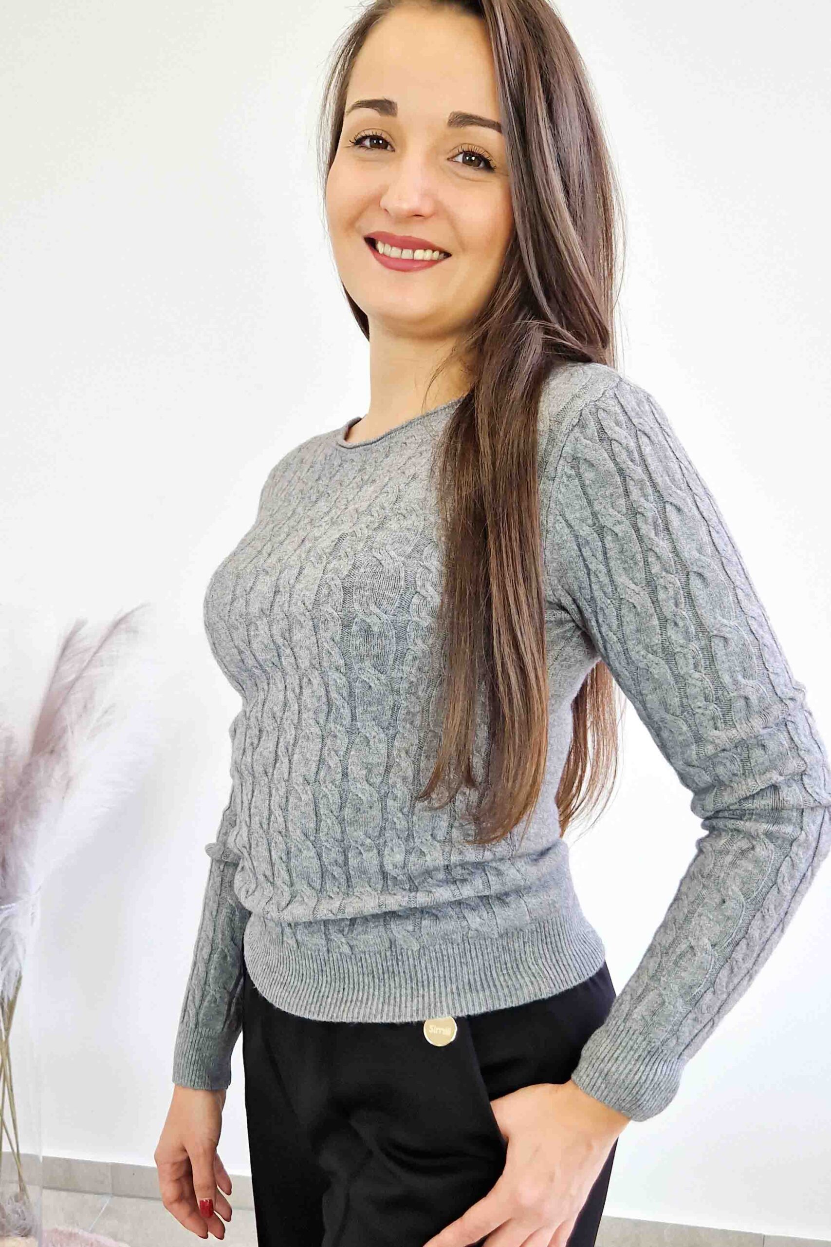 Sklep internetowy NeliNo Sweter Damski ze Splotem Warkocz Długi Rękaw Popielaty - obrazek 2