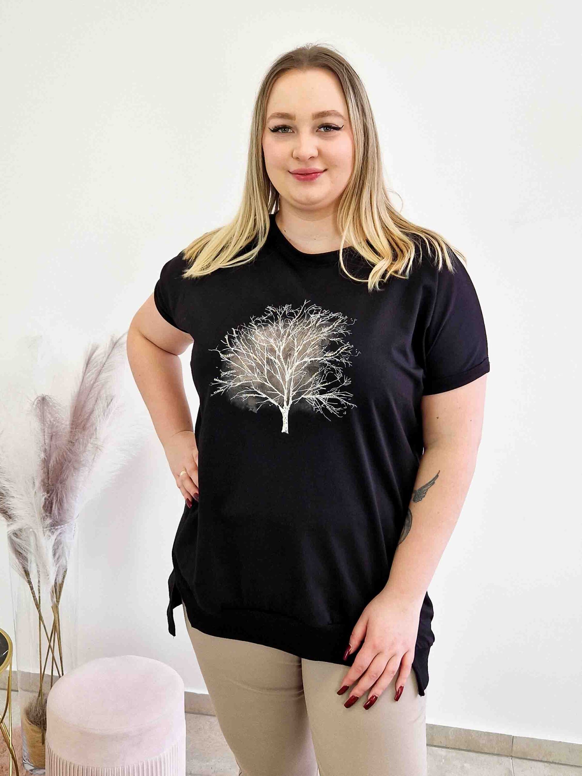 Sklep internetowy NeliNo Bawełniana Luźna Bluzka Damska z Drzewem Czarna