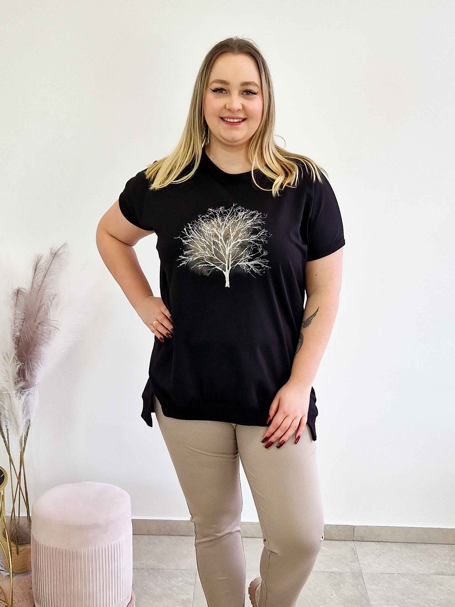 Sklep internetowy NeliNo Bawełniana Luźna Bluzka Damska z Drzewem Czarna - obrazek 3