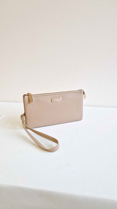 Kremowa Elegancka Kopertówka z Paskiem na Nadgarstek