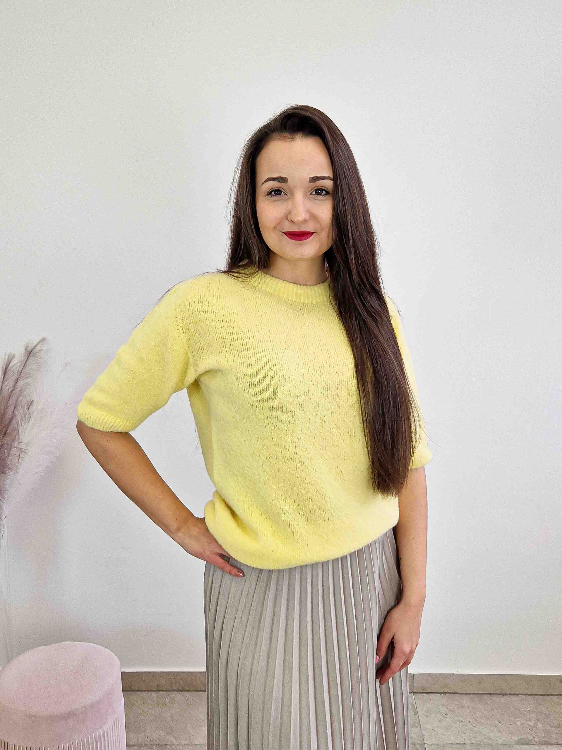 Sklep internetowy NeliNo Luksusowy Sweter Damski z Baby Alpaką i Półgolfem Żółty