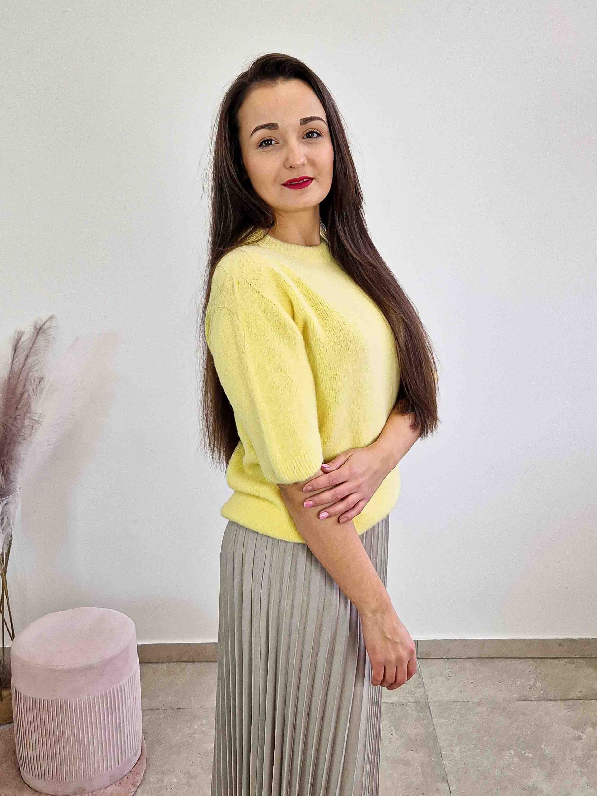 Sklep internetowy NeliNo Luksusowy Sweter Damski z Baby Alpaką i Półgolfem Żółty - obrazek 2