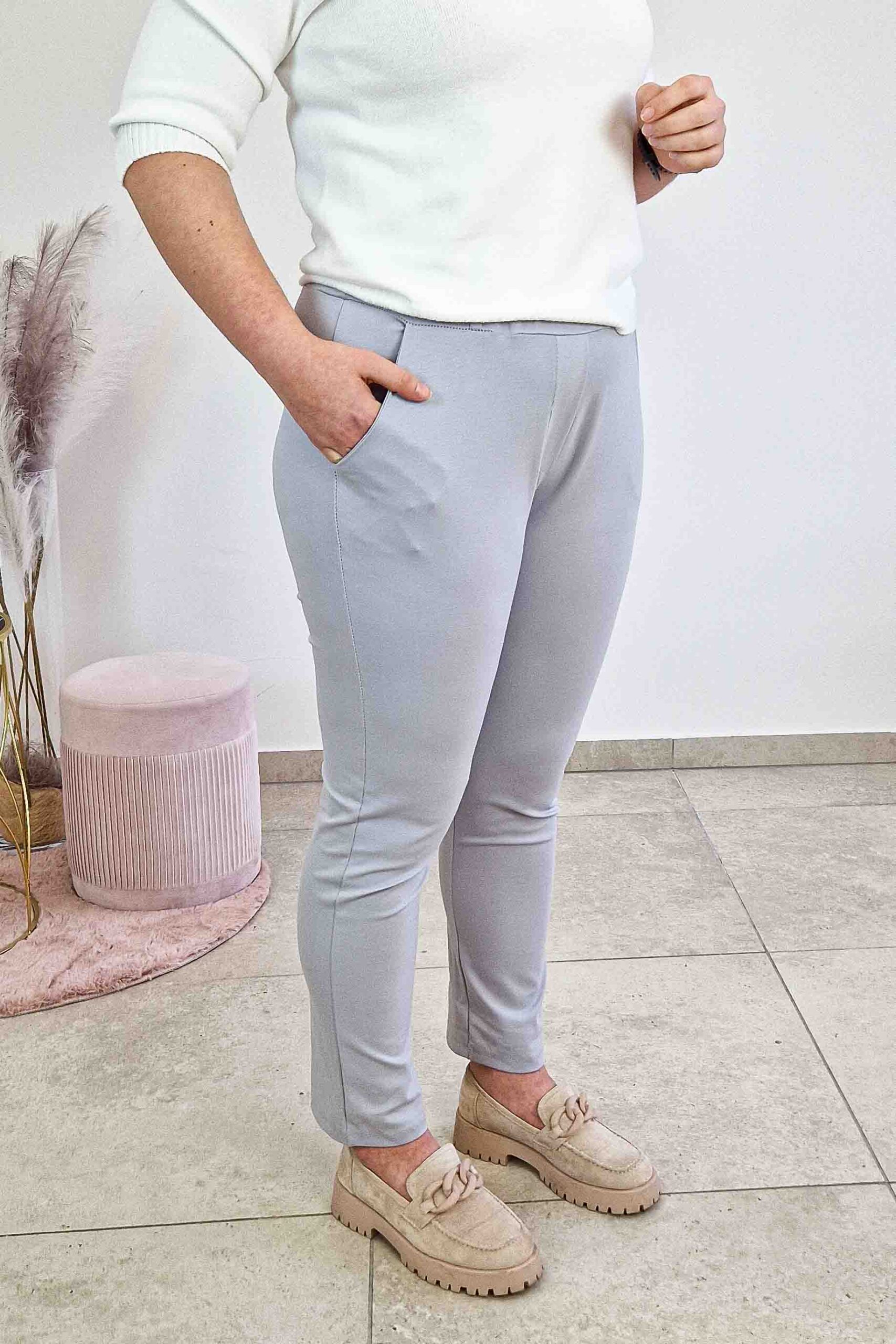 Sklep internetowy NeliNo Popielate Spodnie Damskie z Paskiem Punto Reni - obrazek 2