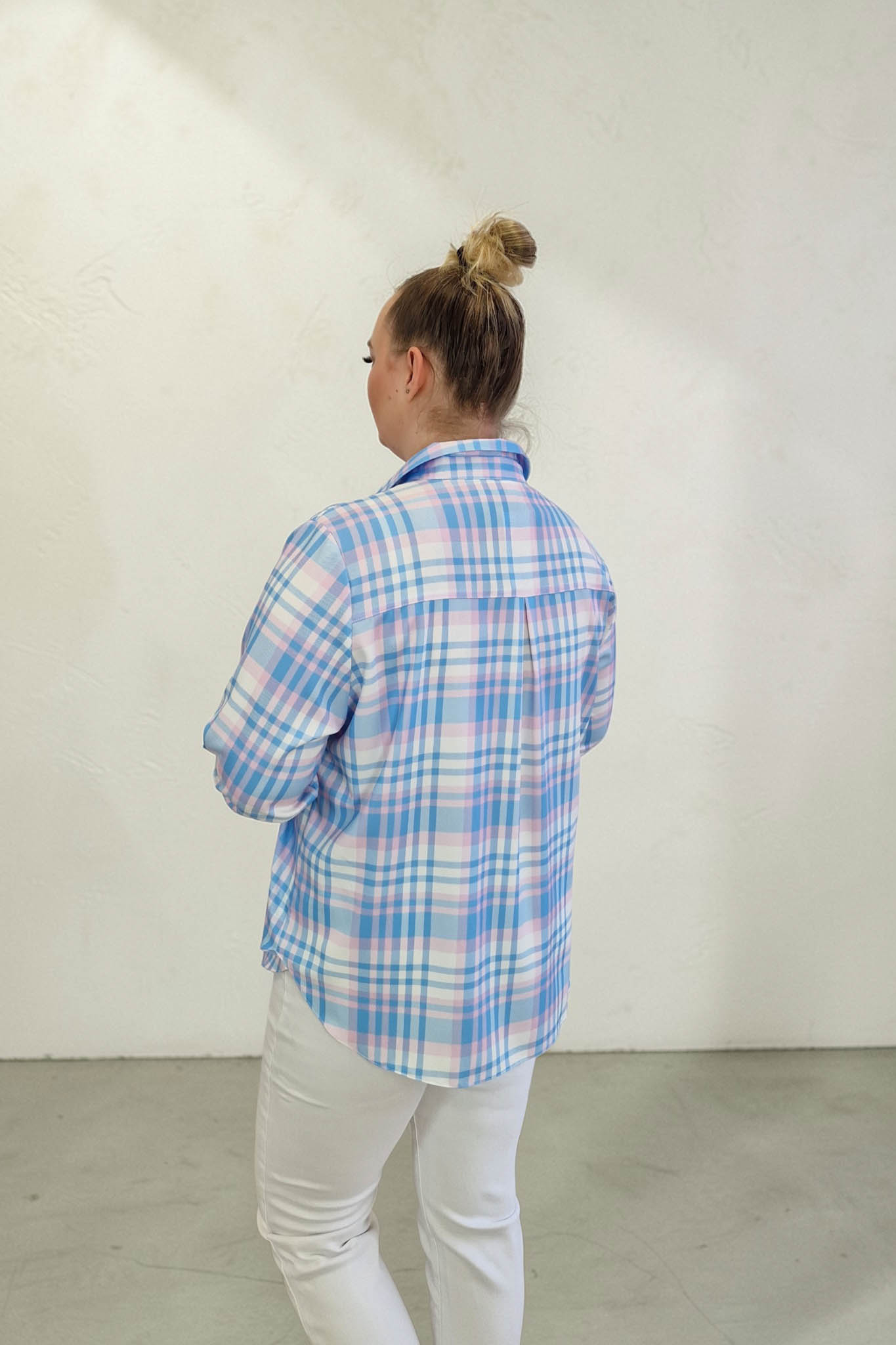 Sklep internetowy NeliNo Bluzka Damska w Kratkę Rękaw 3/4 Niebiesko-Różowa - obrazek 5