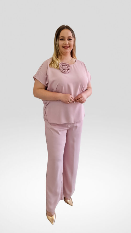 Elegancki Komplet Damski Spodnie z Bluzką i Broszką Brudny Róż