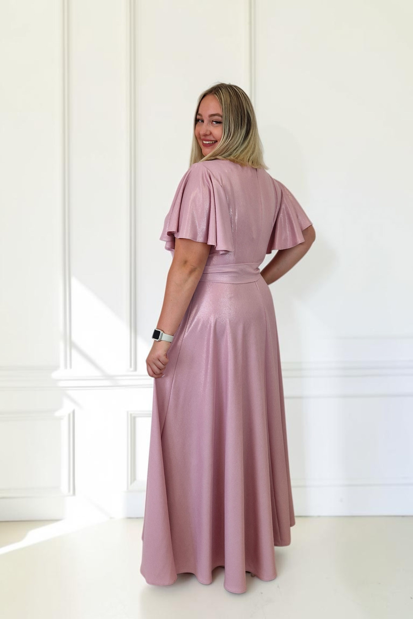 Sklep internetowy NeliNo Elegancka Sukienka Maxi z Połyskiem Dekolt Woda Brudny Róż - obrazek 2
