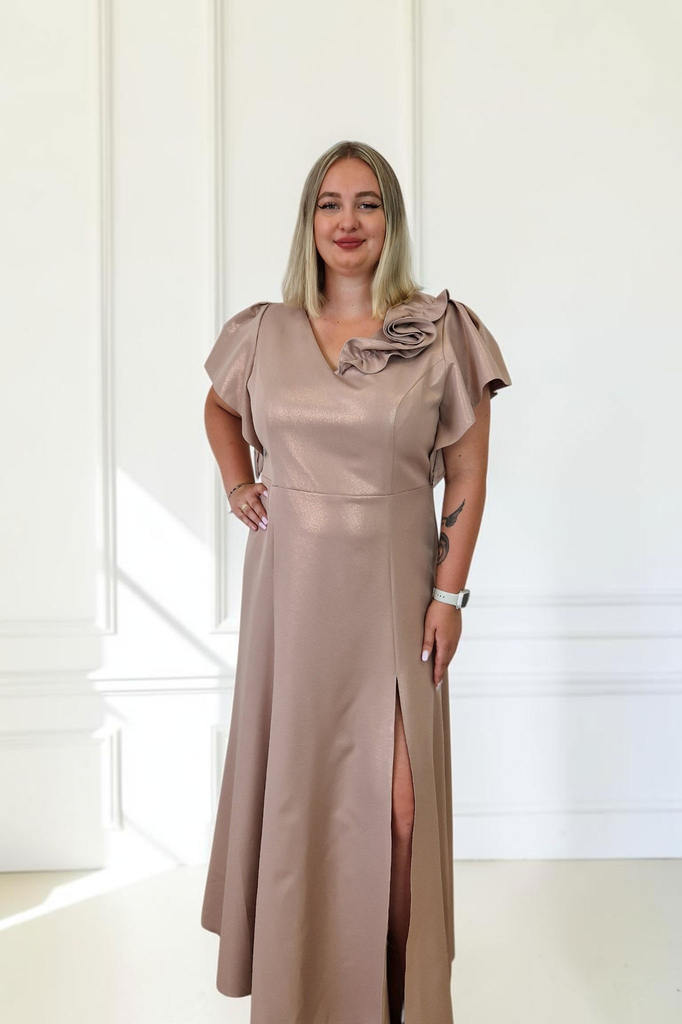 Sklep internetowy NeliNo Elegancka Sukienka Maxi z Połyskiem Róża Fango - obrazek 3