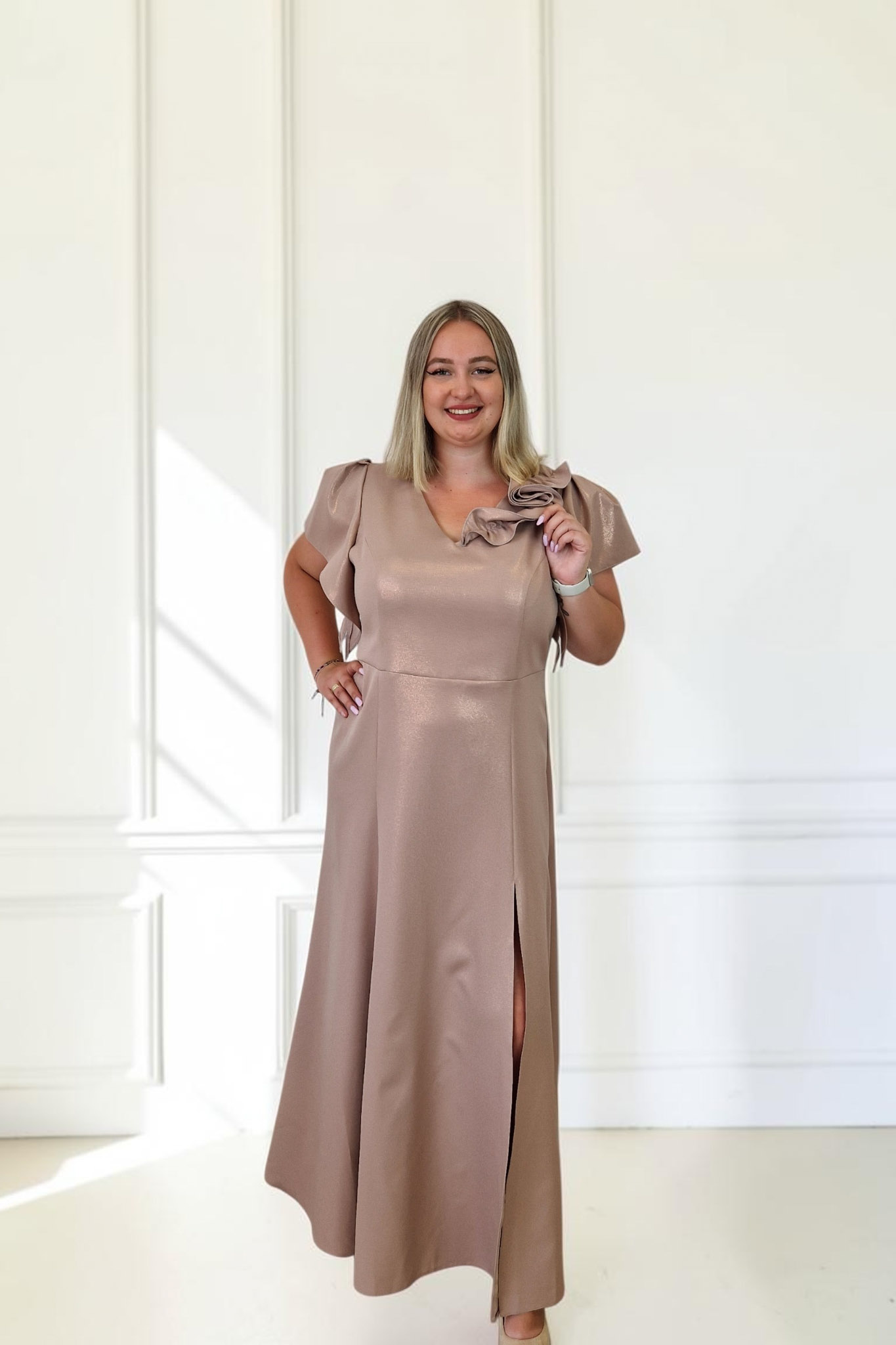 Sklep internetowy NeliNo Elegancka Sukienka Maxi z Połyskiem Róża Fango - obrazek 2