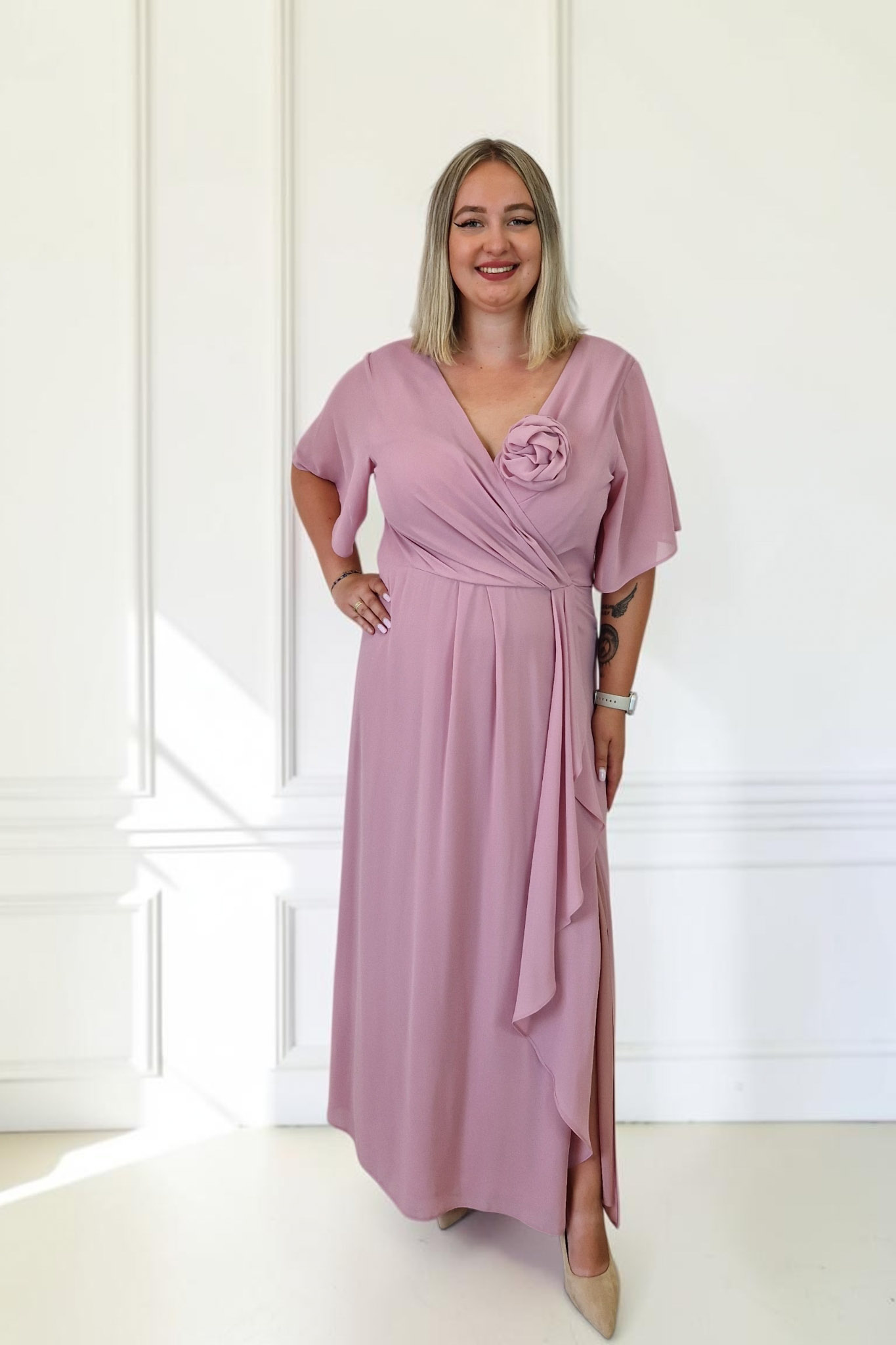 Sklep internetowy NeliNo Elegancka Sukienka Szyfonowa Maxi Brudny Róż