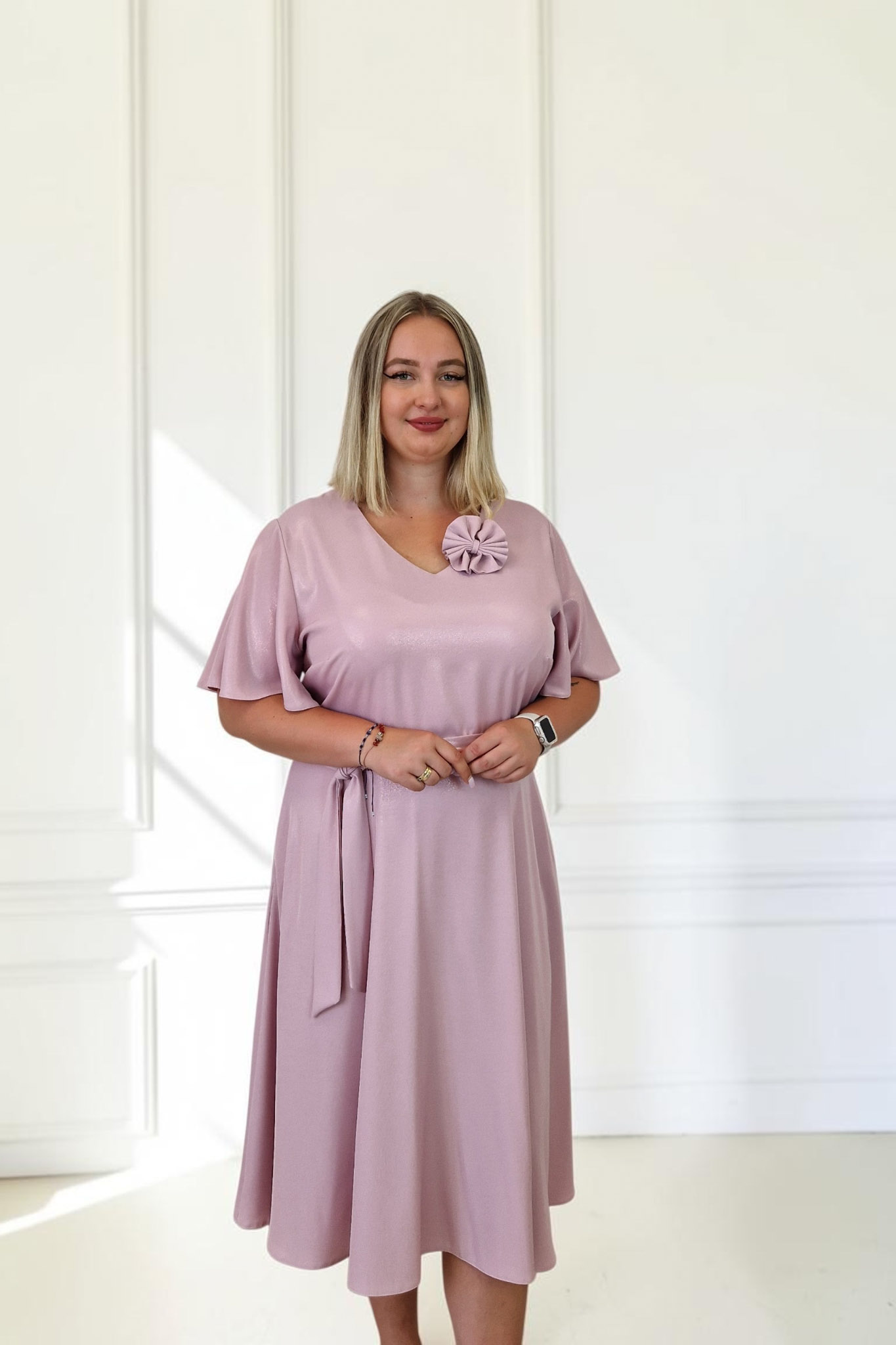Sklep internetowy NeliNo Elegancka Sukienka z Połyskiem Midi Półkoło Brudny Róż - obrazek 3