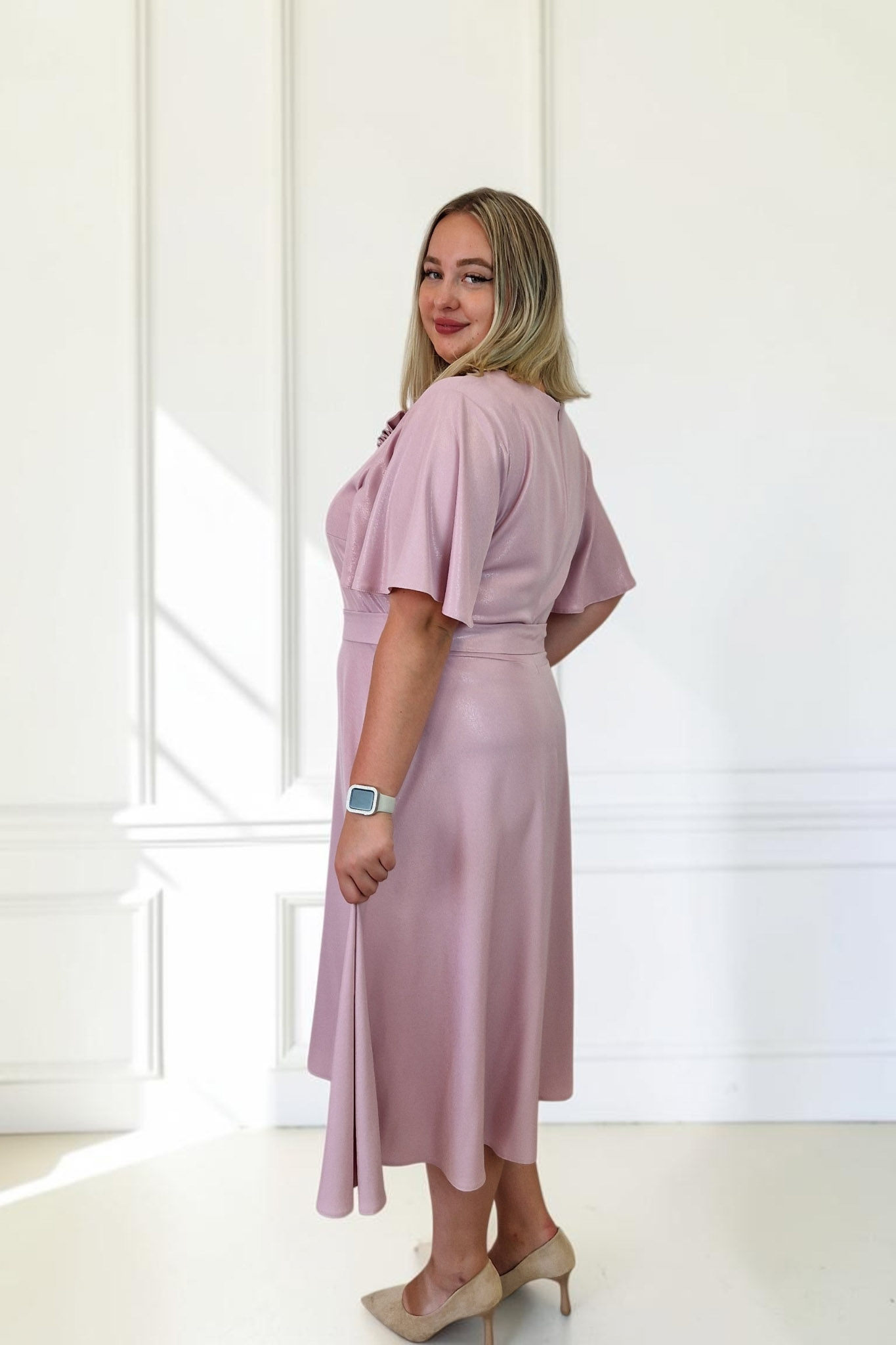 Sklep internetowy NeliNo Elegancka Sukienka z Połyskiem Midi Półkoło Brudny Róż - obrazek 2