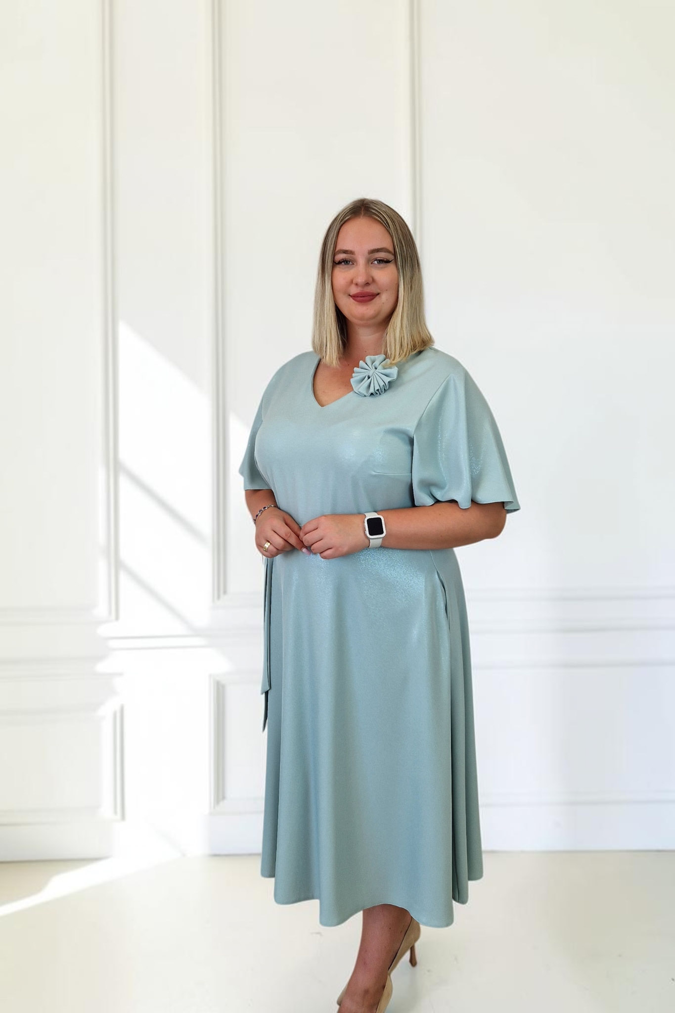 Sklep internetowy NeliNo Elegancka Sukienka z Połyskiem Midi Półkoło Szałwiowa - obrazek 4
